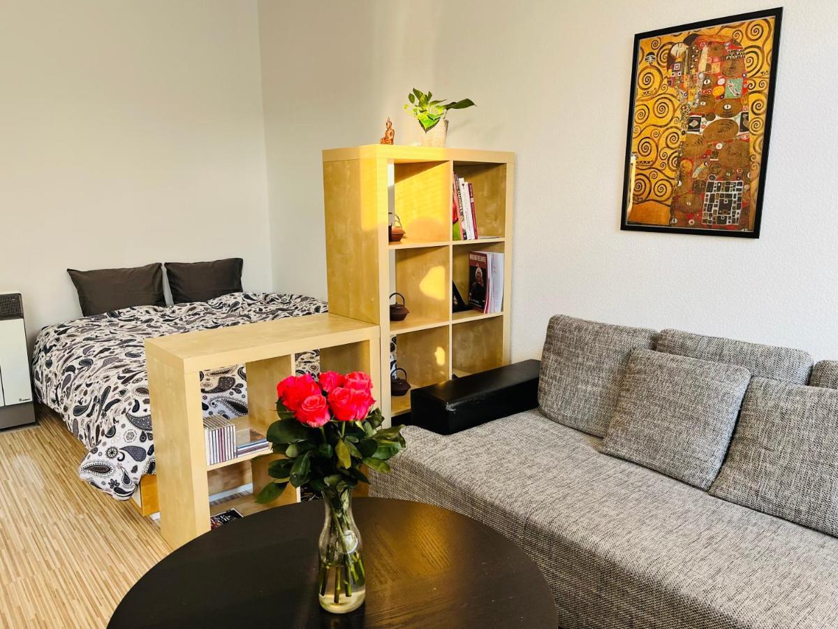 Appartement Lovely Nest! Just Beside Schoenbrunn Palace And Zoo!