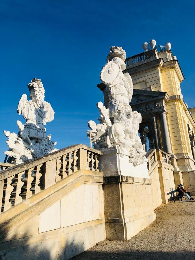 Appartement Lovely Nest! Just Beside Schoenbrunn Palace And Zoo! Wenen